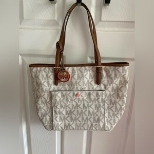Michael kors tote bag